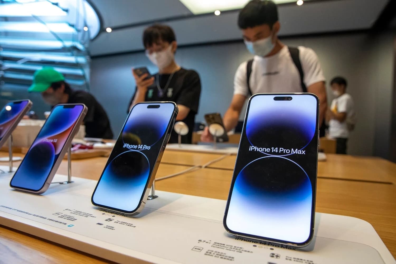 donald-trump-in-yeni-rusum-tariflerinden-sonra-yeni-iphone-larin-qiymetleri-nece-olacaq
